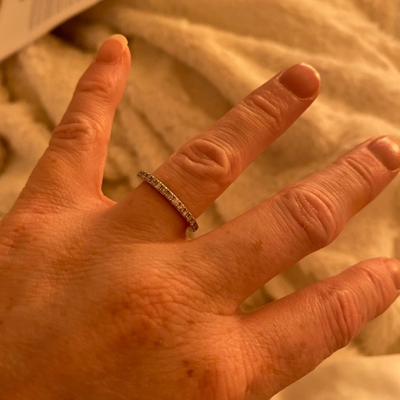 10k white fold wedding band .50tcw and goes 3/4 around - Picture 3 of 4